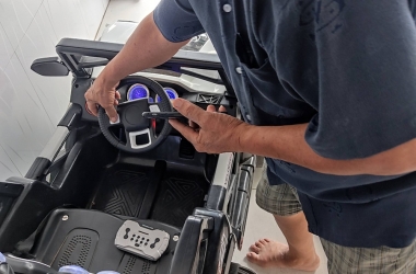 Sửa xe điện trẻ em tại nhà Quận 7
