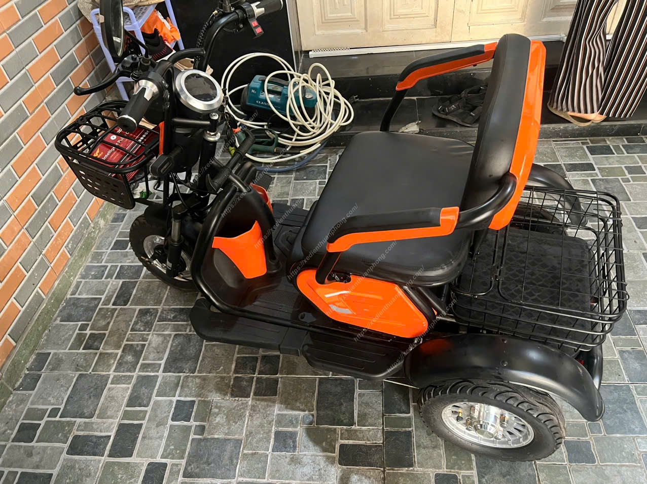 Xe Điện Thuận Phong chuyên sửa xe ba bánh điện tại nhà Nhà Bè, linh kiện chính hãng, có bảo hành riêng từng phần.