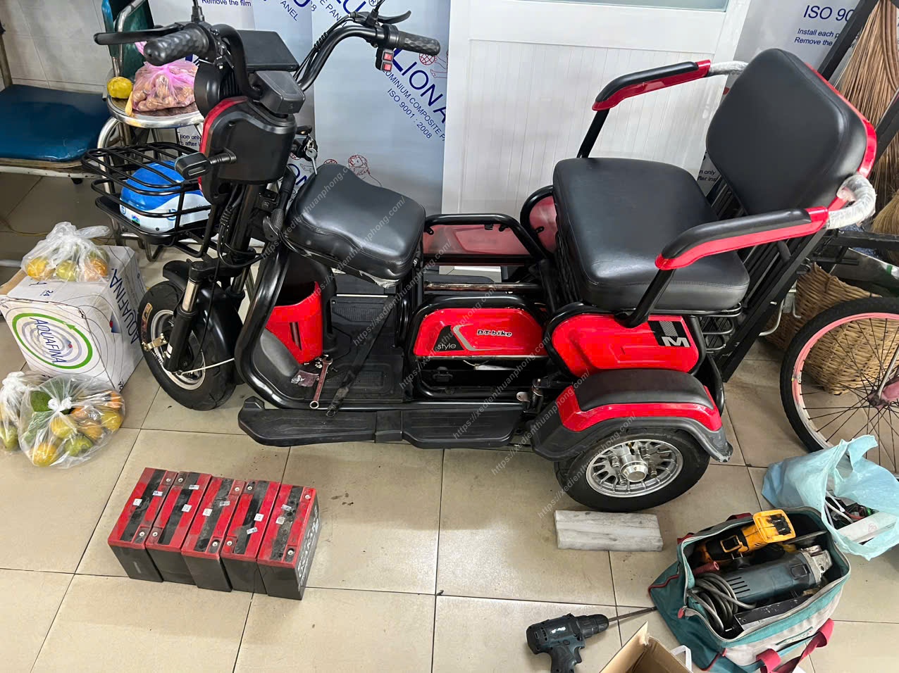 Dịch vụ sửa xe ba bánh điện tại nhà Nhà Bè tận tâm, đúng hẹn, hỗ trợ cả buổi tối nếu khách cần.