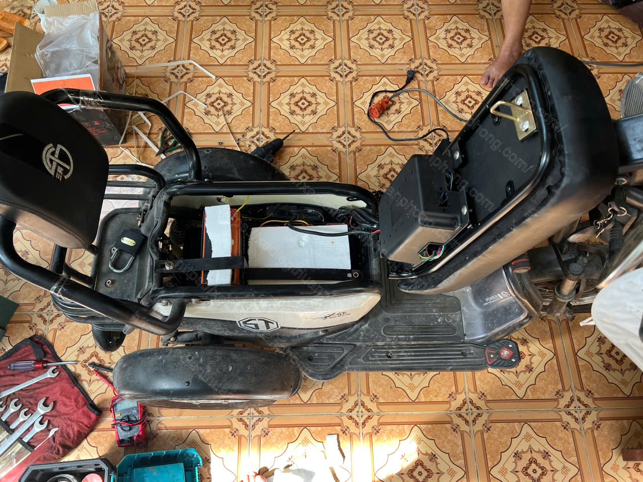 Thợ sửa xe đạp điện tại nhà Quận 7 nhiều kinh nghiệm, làm việc tận tâm, hỗ trợ nhanh chóng.