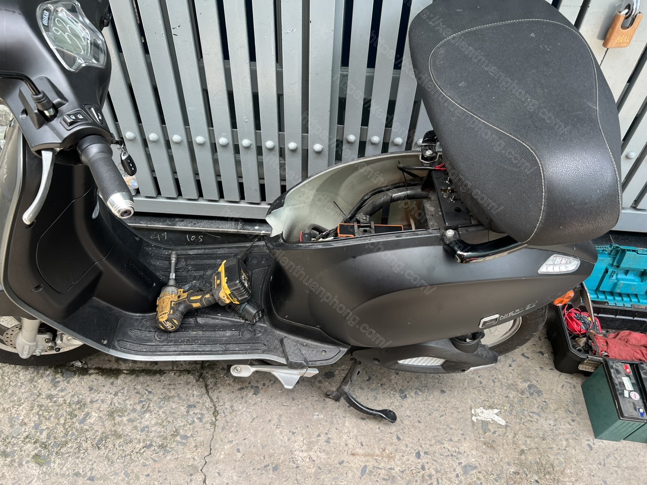 Dịch vụ sửa xe đạp điện tại nhà Quận 7 của Thuận Phong luôn được khách đánh giá cao về uy tín.