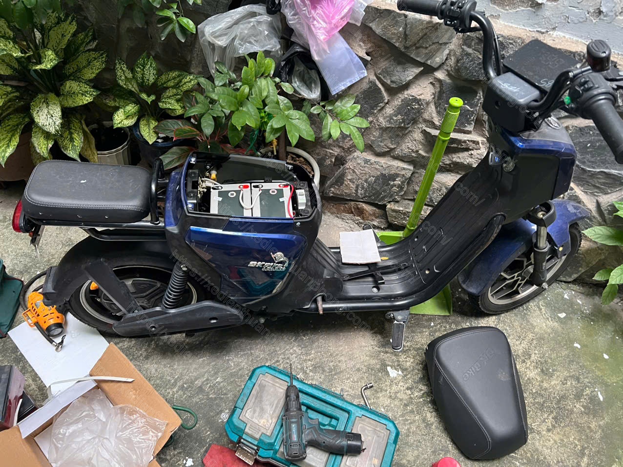 Sửa xe đạp điện tại nhà Quận 7 cam kết báo giá rõ ràng, sửa đúng lỗi, không phát sinh thêm chi phí.