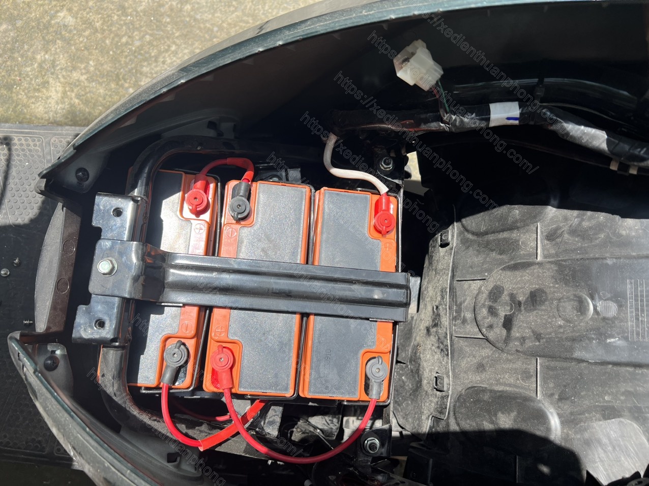 Thay acquy xe điện tại nhà Nhà Bè nhanh, chính xác và tiện lợi