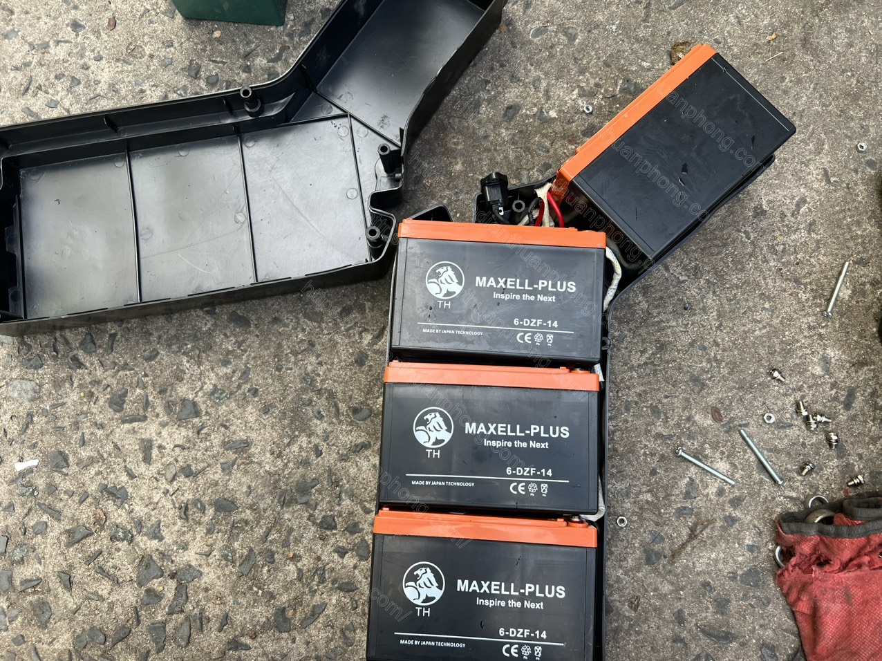 Dịch vụ thay acquy xe điện tại nhà Nhà Bè có bảo hành rõ ràng