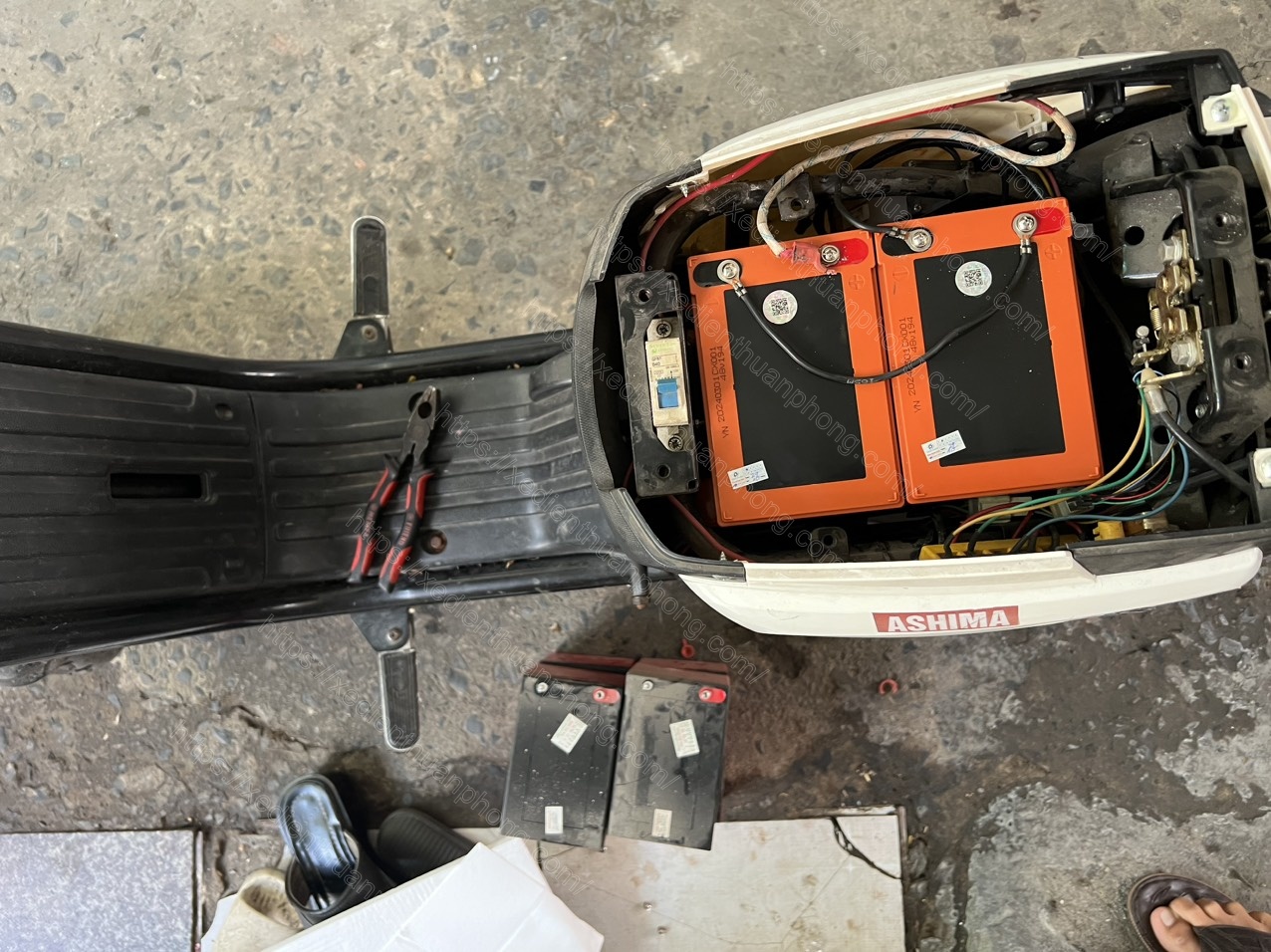 Thay acquy xe điện tại nhà Quận 7 nhanh gọn, có mặt tận nơi