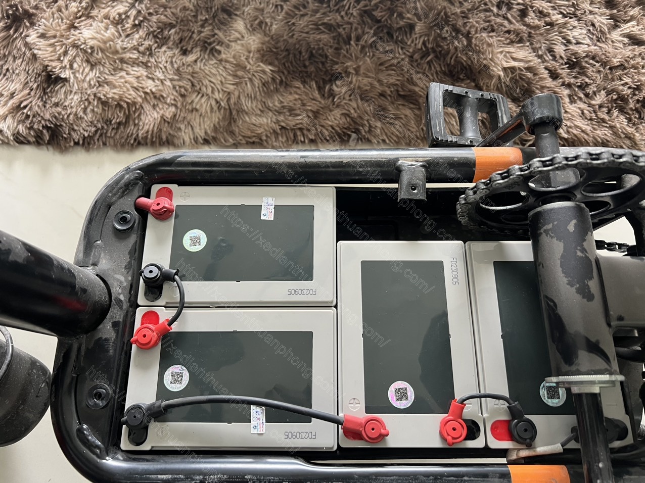 Thay acquy xe điện tại nhà Quận 7 kiểm tra kỹ, báo giá rõ